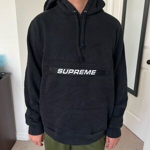 Supreme Hoodie